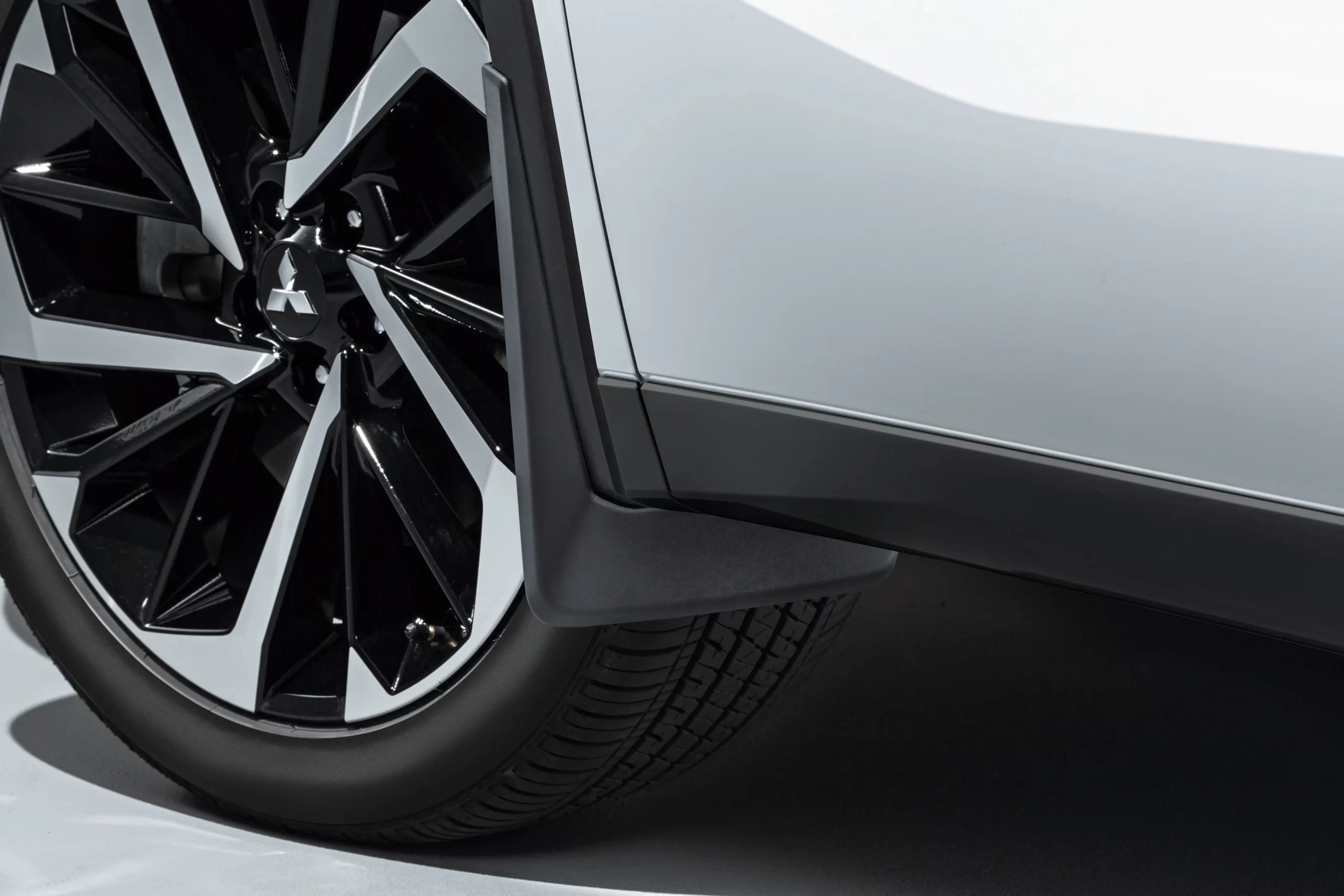 GARDE-BOUE AVANT NOIR